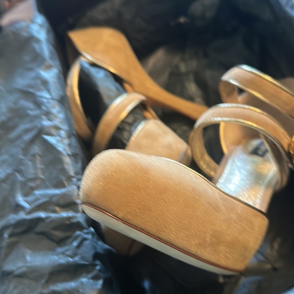 COPY - NEW DOLCE & GABANNA  Maryjane Heels, With Original Box and Sleeper 36.5 … - Picture 9 of 10